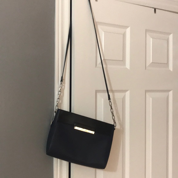 Calvin Klein cross body purse - Picture 1 of 3